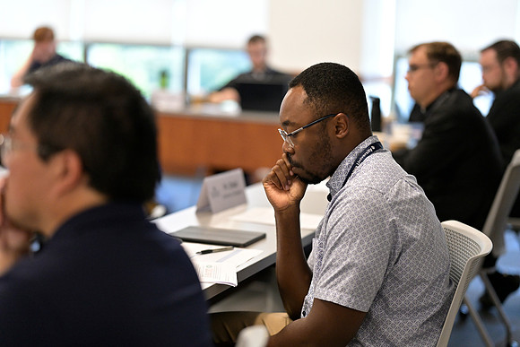 VSB_MenFormation_137